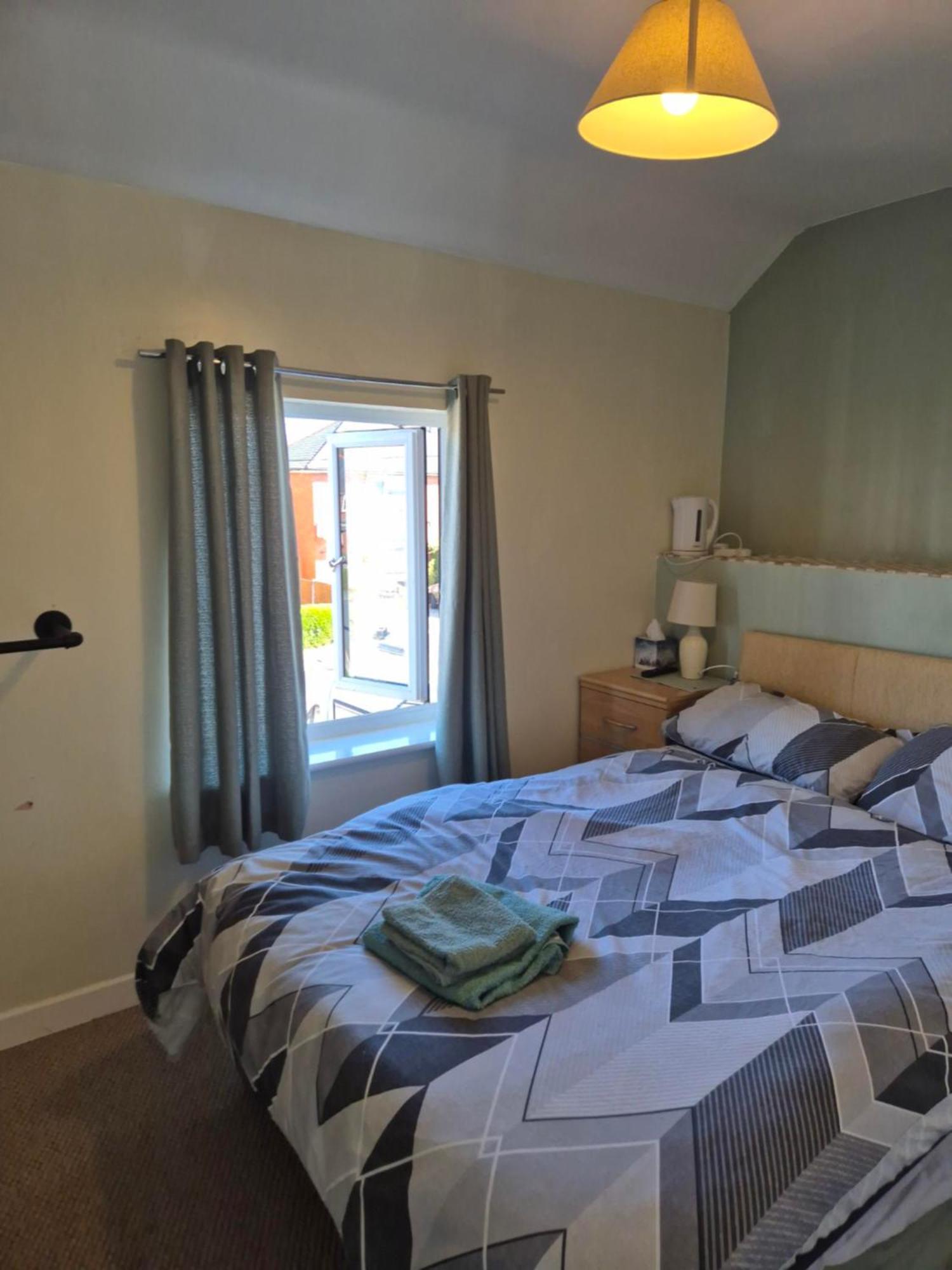 Accomadation Wrexham Exterior foto