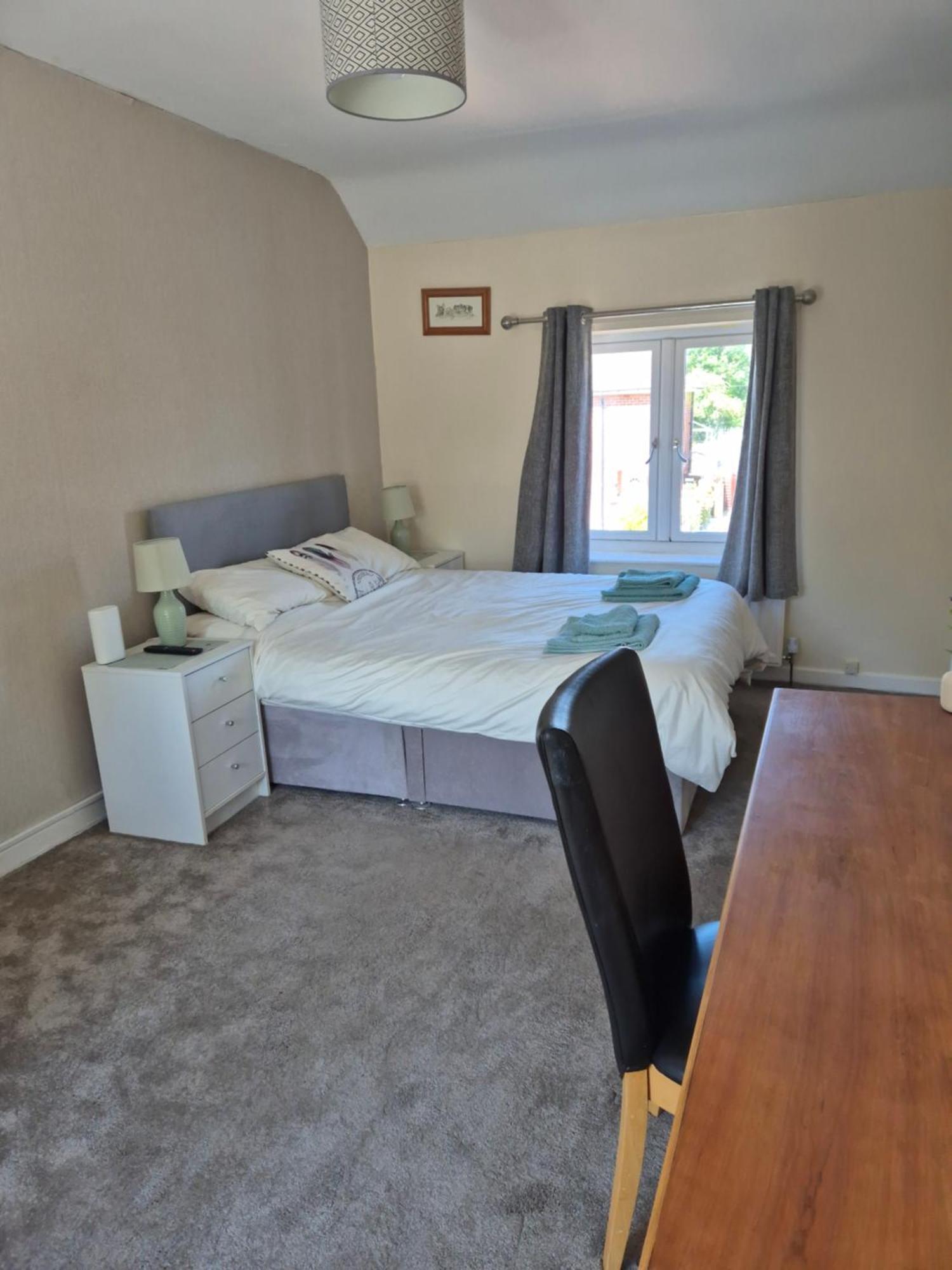 Accomadation Wrexham Exterior foto